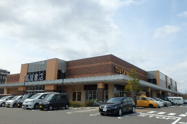 TSUTAYA 蔦屋書店新潟(ショッピングセンター/アウトレットモール)まで738m サンビレッジフェリシアE棟