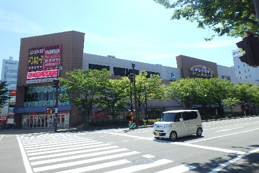 ﾄﾞﾝ･ｷﾎｰﾃ 新潟駅南店(ショッピングセンター/アウトレットモール)まで481m BUENA米山3丁目
