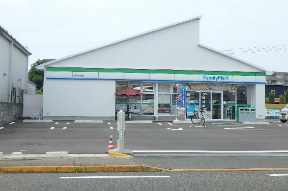 ﾌｧﾐﾘｰﾏｰﾄ 新潟堀之内店(コンビニ)まで530m BUENA堀之内南3A棟