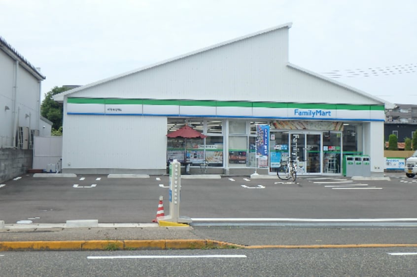 ﾌｧﾐﾘｰﾏｰﾄ 新潟堀之内店(コンビニ)まで530m BUENA堀之内南3A棟