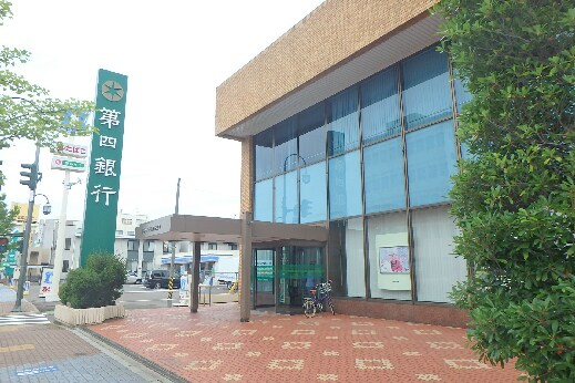 第四北越銀行 鳥屋野支店(銀行)まで567m BUENA東幸町