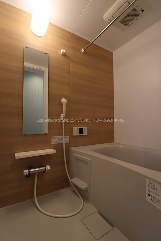  リゾナーレ上近江A棟