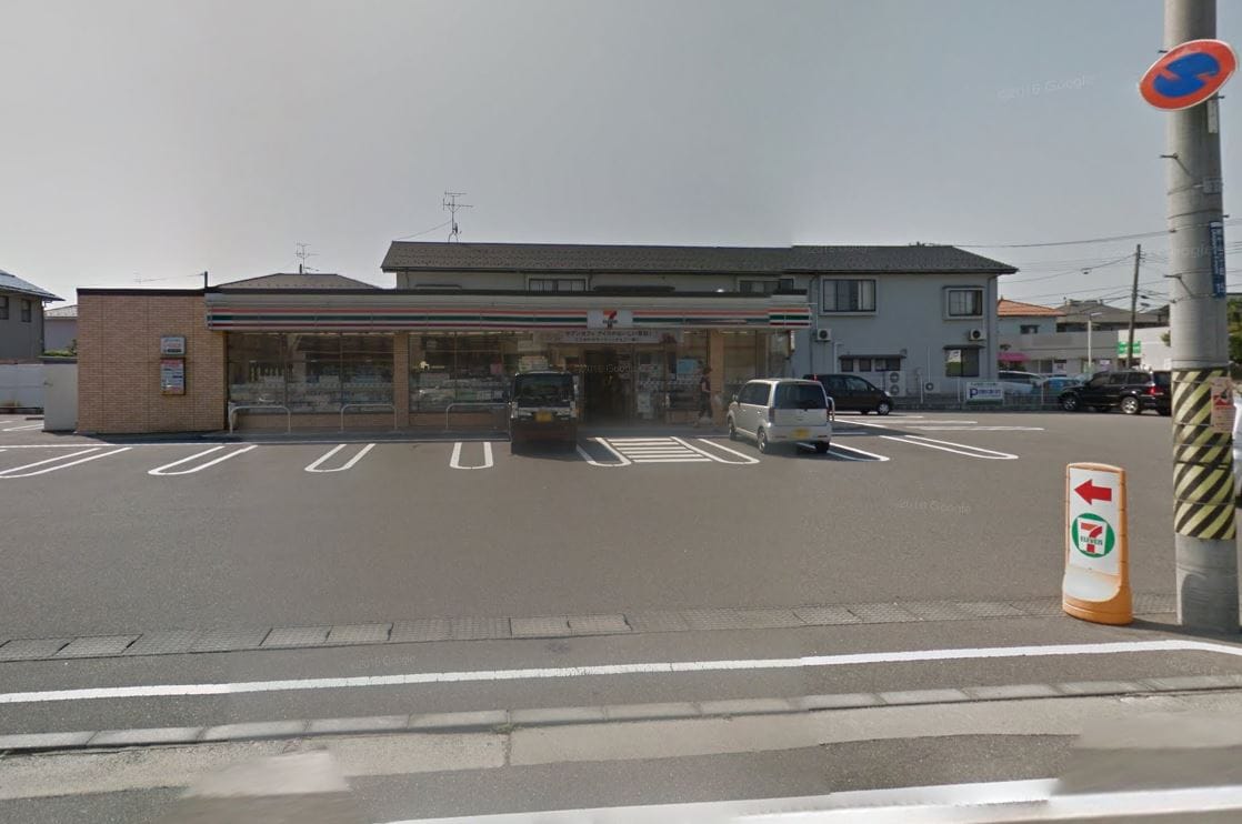 ｾﾌﾞﾝｲﾚﾌﾞﾝ 新潟姥ヶ山店(コンビニ)まで232m ロイヤルヒルズ桜ヶ丘