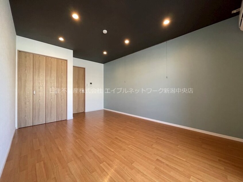 反転タイプ参考写真 プレイス女池