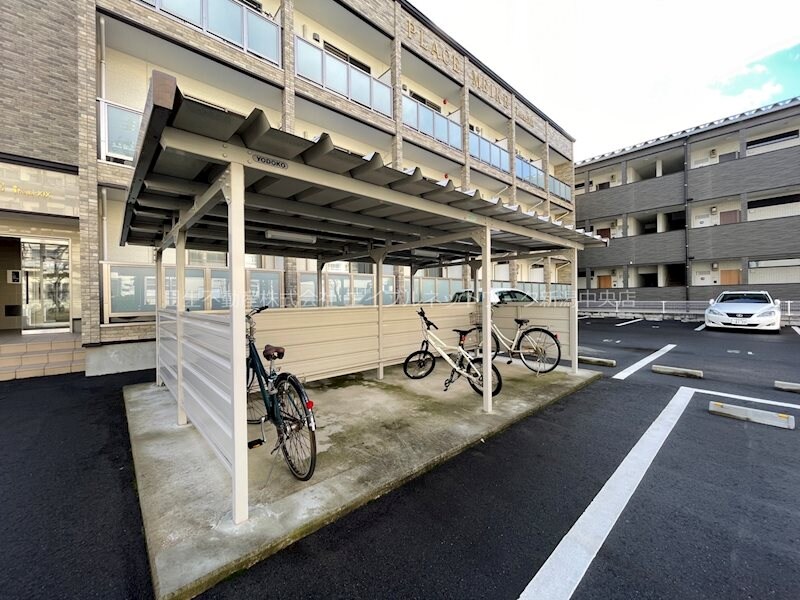 駐輪場 プレイス女池