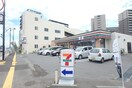 ｾﾌﾞﾝｲﾚﾌﾞﾝ 新潟万代4丁目店(コンビニ)まで425m BUENA三和町