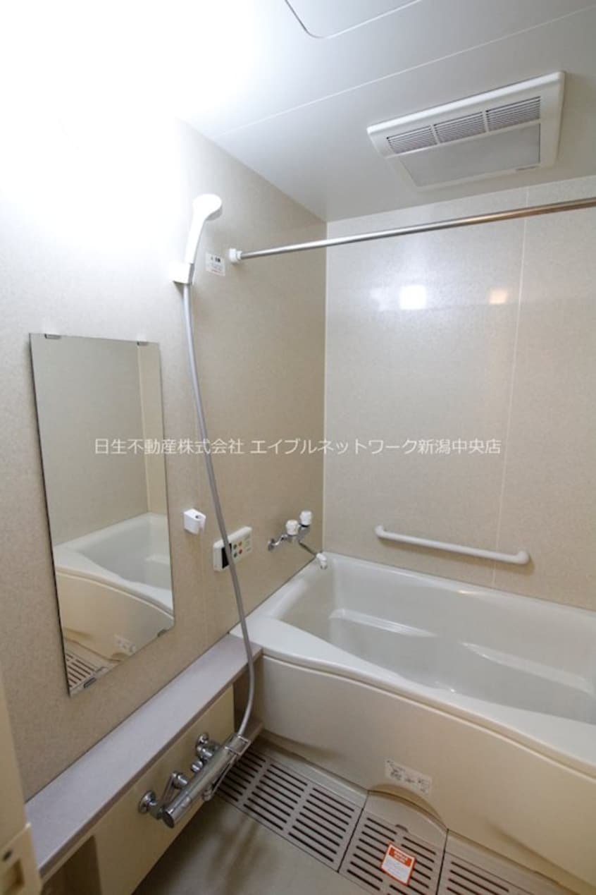 同間取り反転タイプ参考写真 ロンドベル万代