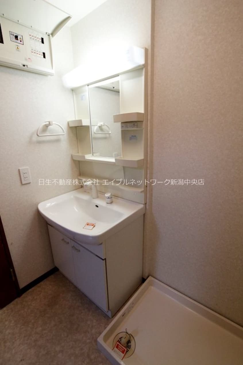 同間取り反転タイプ参考写真 ロンドベル万代