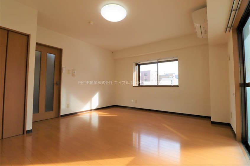 二面採光で明るいお部屋♪ T＆K花園