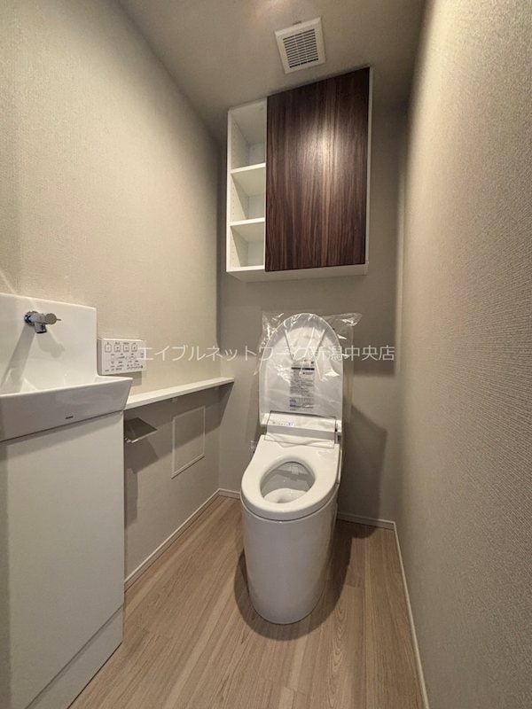  アイコニックタワー　新潟ステーション