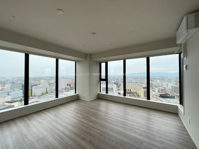  アイコニックタワー　新潟ステーション