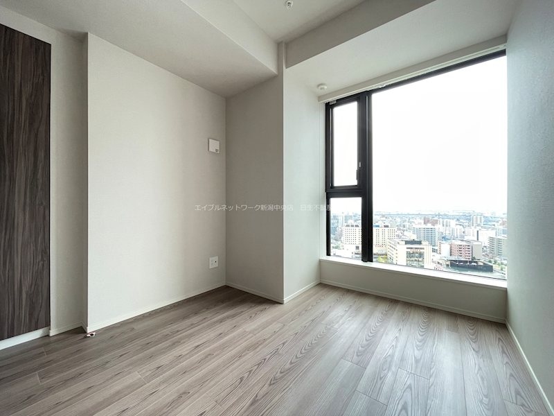  アイコニックタワー　新潟ステーション