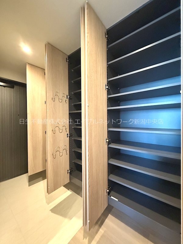  アイコニックタワー　新潟ステーション