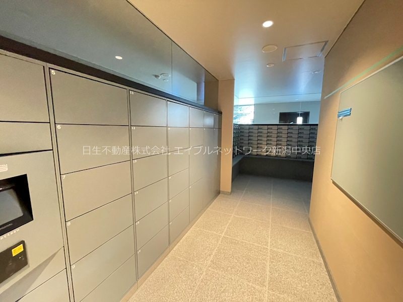 宅配BOX アイコニックタワー　新潟ステーション