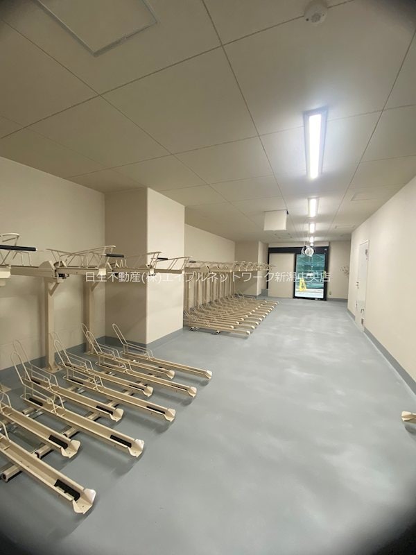駐輪場 アイコニックタワー　新潟ステーション