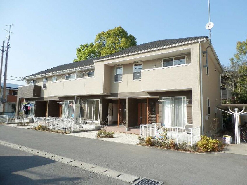 Ａ 日豊本線/東中津駅 車移動　4分2.1km 1階 築16年
