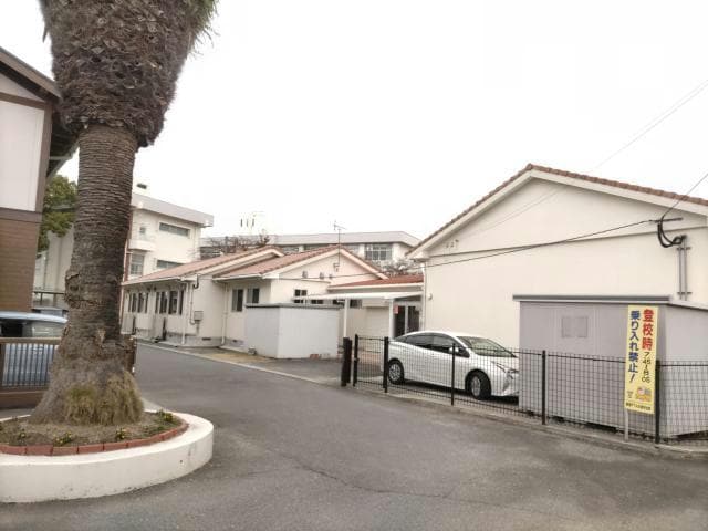 中津市立鶴居幼稚園(幼稚園/保育園)まで914m 日豊本線/中津駅 バス15分上万田下車:停歩3分 1-2階 築11年