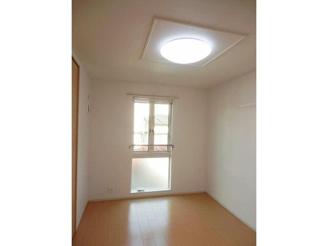  日豊本線/東中津駅 バス16分大貞下車:停歩9分 1-2階 築13年