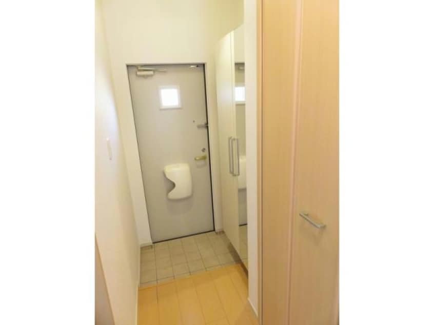  日豊本線/中津駅 バス15分鶴井郵便局前下車:停歩4分 1階 築14年