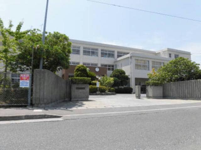 中津市立沖代小学校(小学校)まで542m 日豊本線/中津駅 徒歩21分 1階 築4年