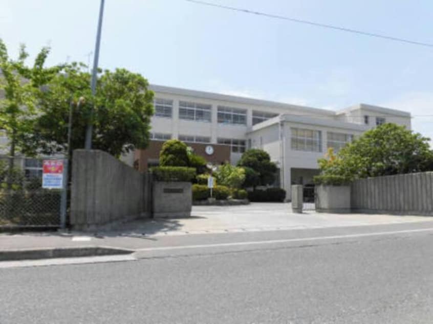 中津市立沖代小学校(小学校)まで542m 日豊本線/中津駅 徒歩21分 1階 築4年