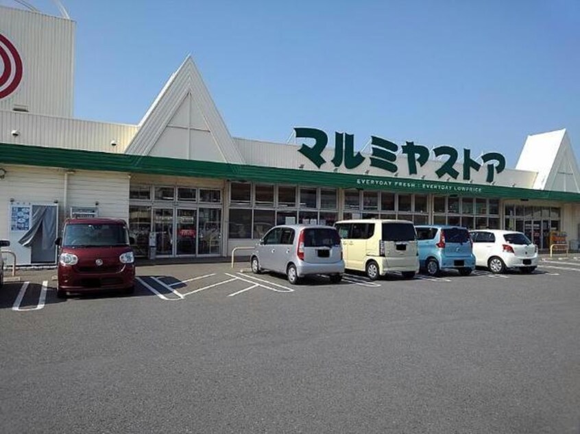 マルミヤストア蛎瀬店(スーパー)まで2018m 日豊本線/中津駅 徒歩31分 1階 築3年