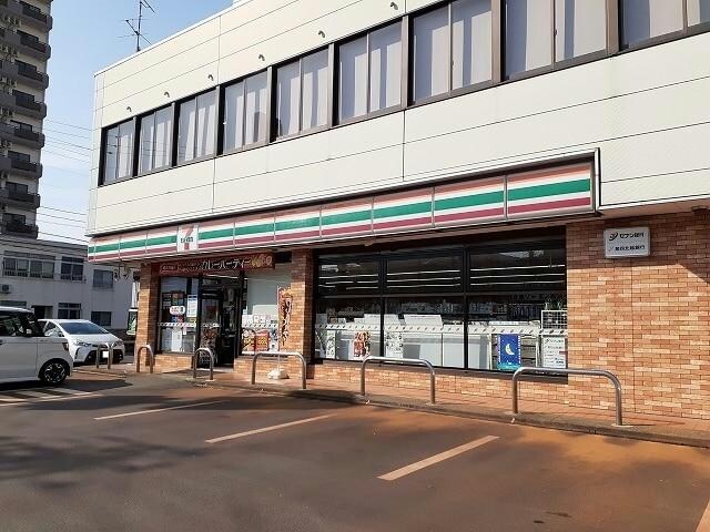 セブンイレブン長岡呉服町店(コンビニ)まで296m リバティープラザ長町