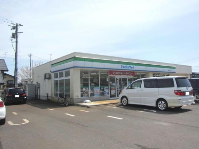 ファミリーマート長岡上岩井店(コンビニ)まで602m メゾンドパルティール