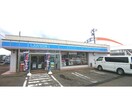 ローソン長岡インター店(コンビニ)まで552m ファミーユ宮下Ｃ