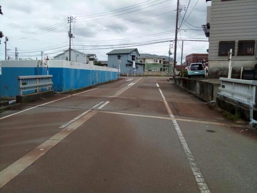 前面道路 メイプルタウンⅡ