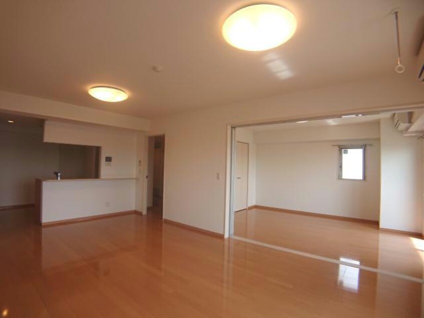  クレストスクエア