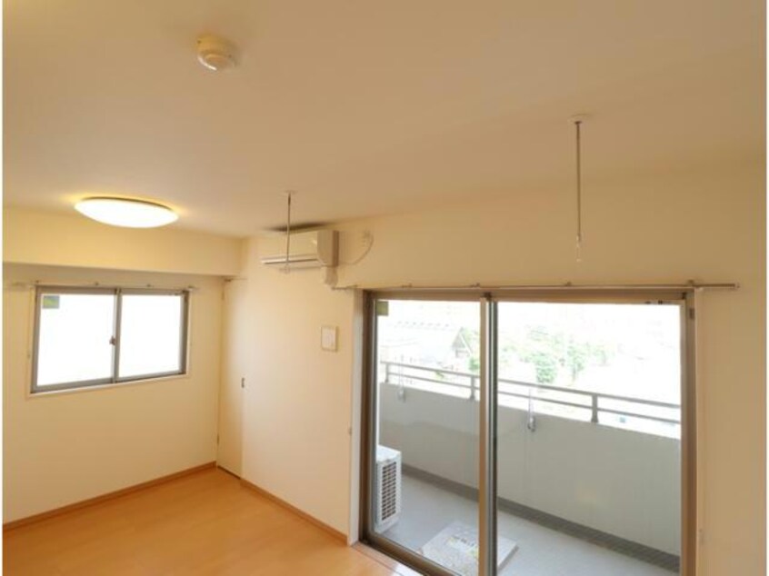  クレストスクエア