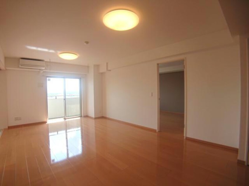  クレストスクエア