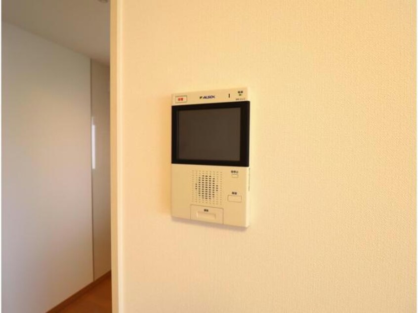  クレストスクエア