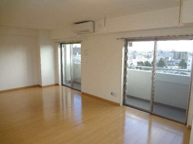  クレストスクエア