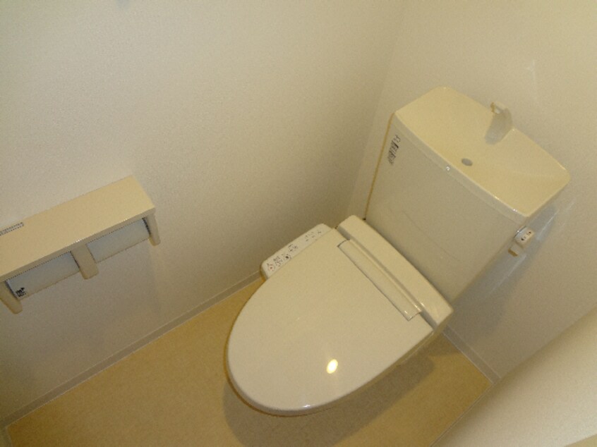  クレストスクエア