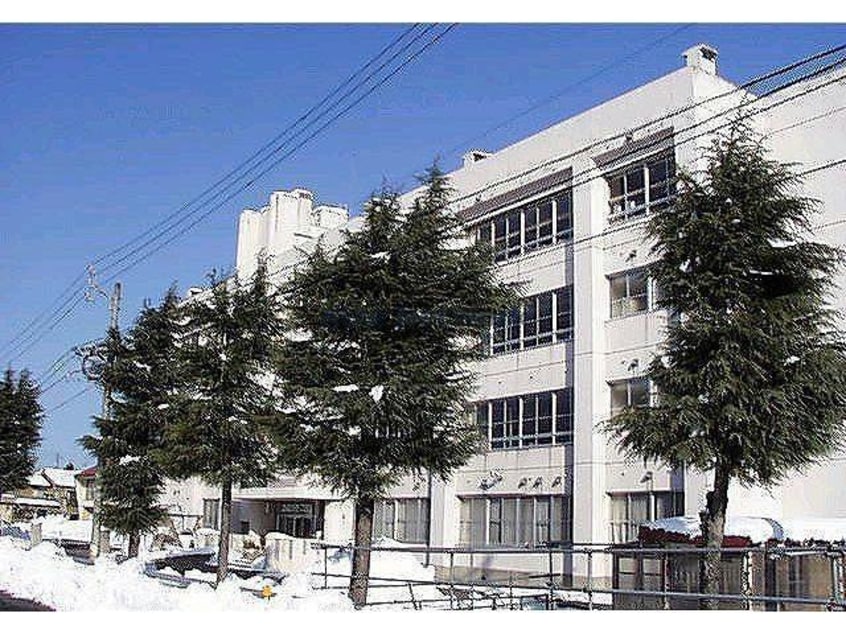 長岡市立前川小学校(小学校)まで998m ジェルメゾンⅡ　