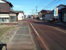 前面道路 コーポサンシャイン