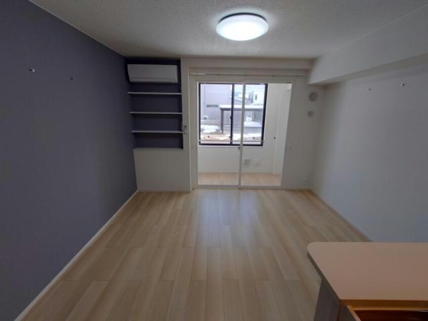  カレント　レジデンス　沢田