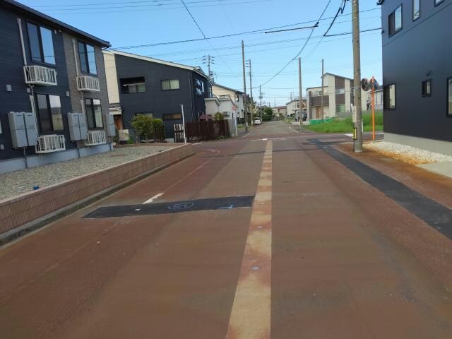 前面道路 カレント　レジデンス　沢田