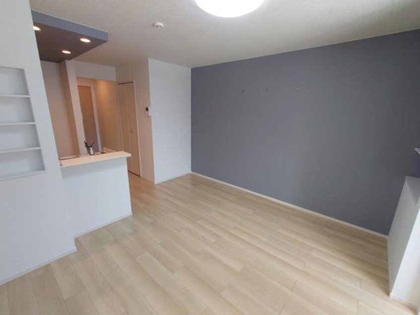  カレント　レジデンス　沢田