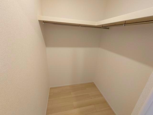  カレント　レジデンス　沢田