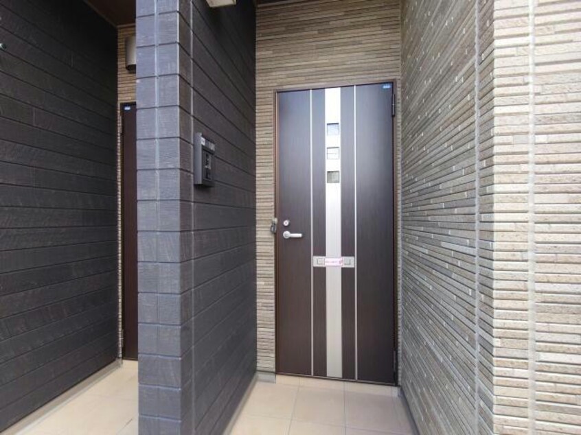  カレント　レジデンス　沢田