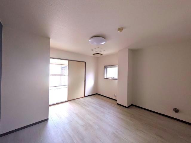  コーポ・エイト