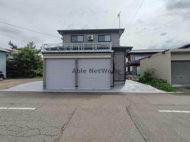  長岡市高見町貸家