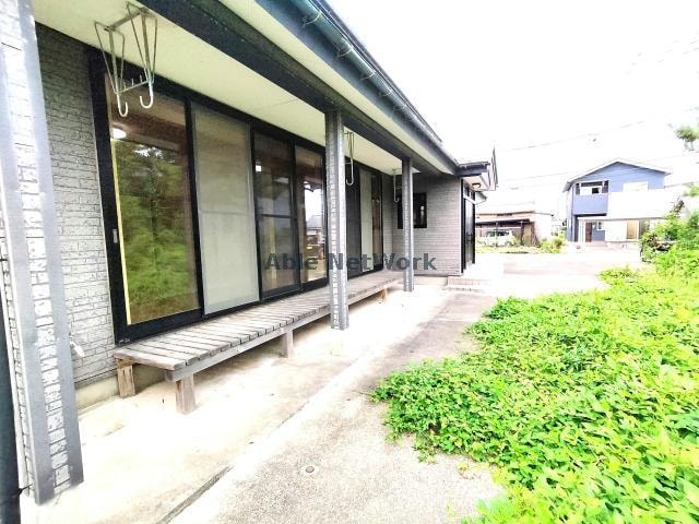  長岡市高見町貸家