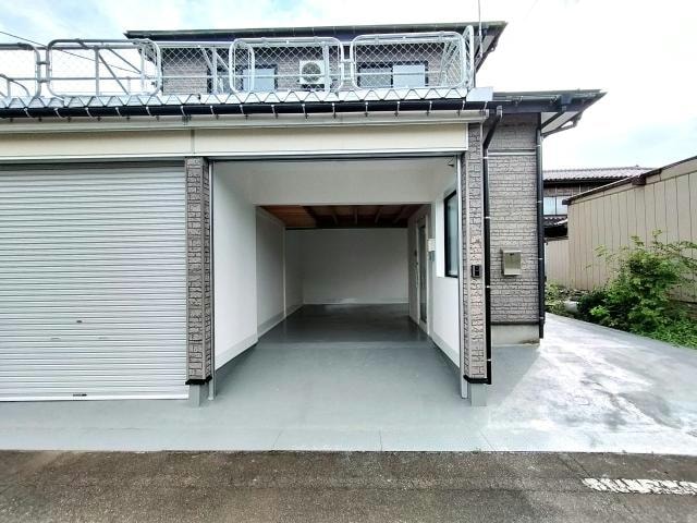 2F駐車場 長岡市高見町貸家