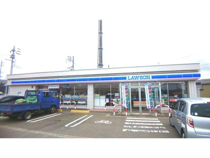ローソン長岡宝地町店(コンビニ)まで642m ファミーユB