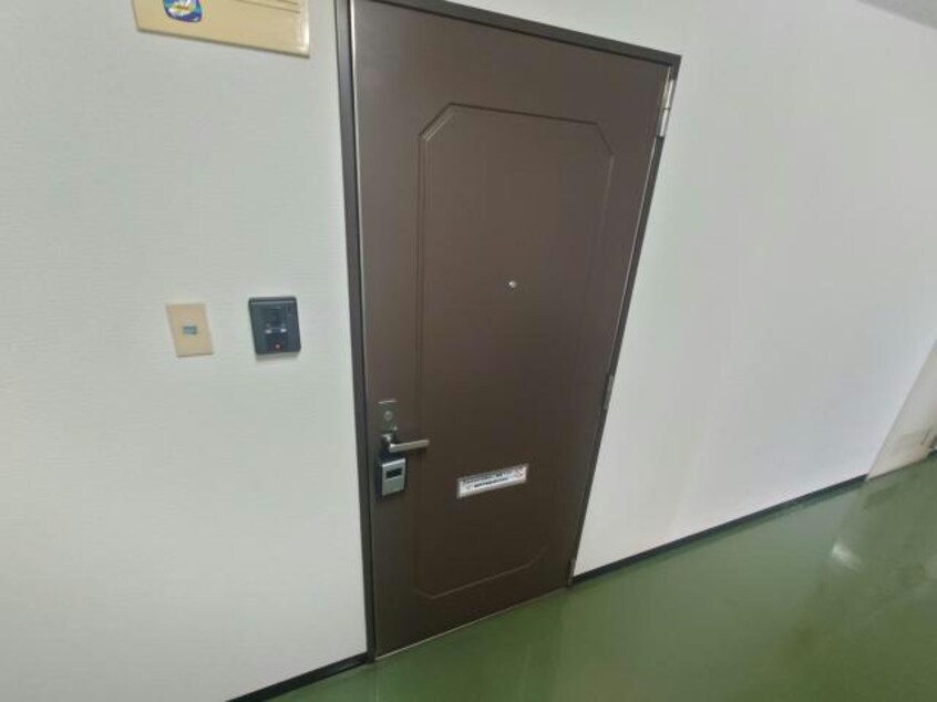  ノーベルウジタ