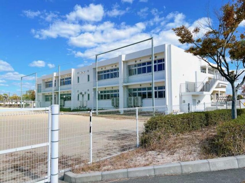 宇部市立黒石小学校(小学校)まで755m※校区は市役所にご確認ください クラシオンルガールイシカワ